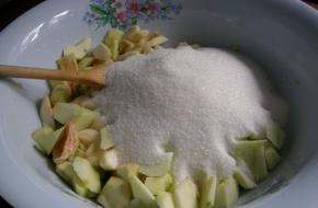 «Золотые рецепты» вкусных заготовок из яблок на зиму